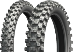 Detail běhounu Michelin Tracker 110/100-18 64 R Rear TT