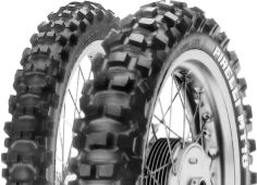 Detail běhounu Pirelli Scorpion XC Mid Hard 120/100-18 68 M Rear TT M/C MST